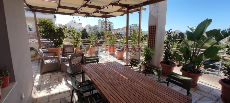 (For Sale) Residential Detached house || Athens South/Nea Smyrni - 300 Sq.m, 4 Bedrooms, 1.250.000€ 