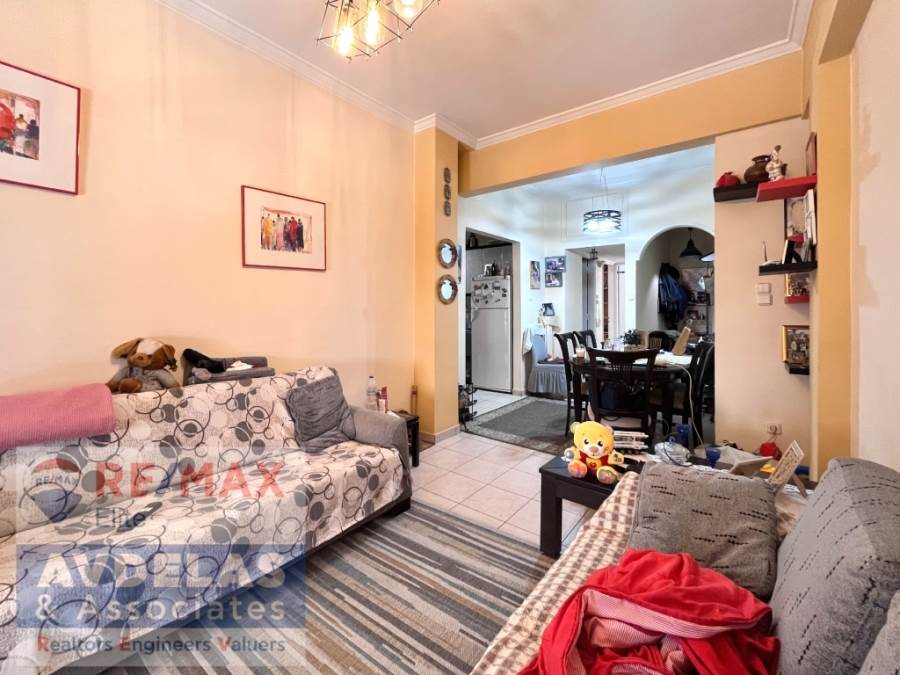 (For Sale) Residential Apartment || Athens Center/Athens - 90 Sq.m, 3 Bedrooms, 120.000€ 