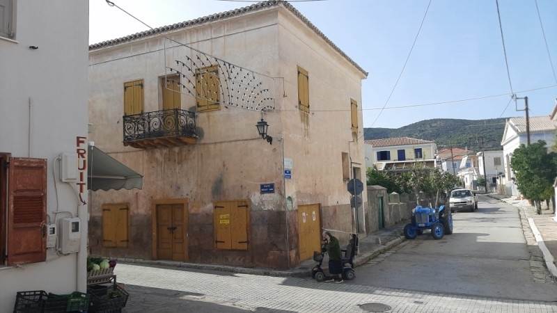 (For Sale) Residential Detached house || Fokida/Galaxidi - 229 Sq.m, 280.000€ 