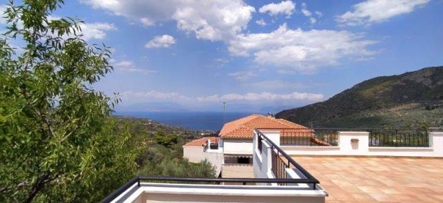 (For Sale) Residential Detached house || Korinthia/Evrostini - 219 Sq.m, 6 Bedrooms, 240.000€ 