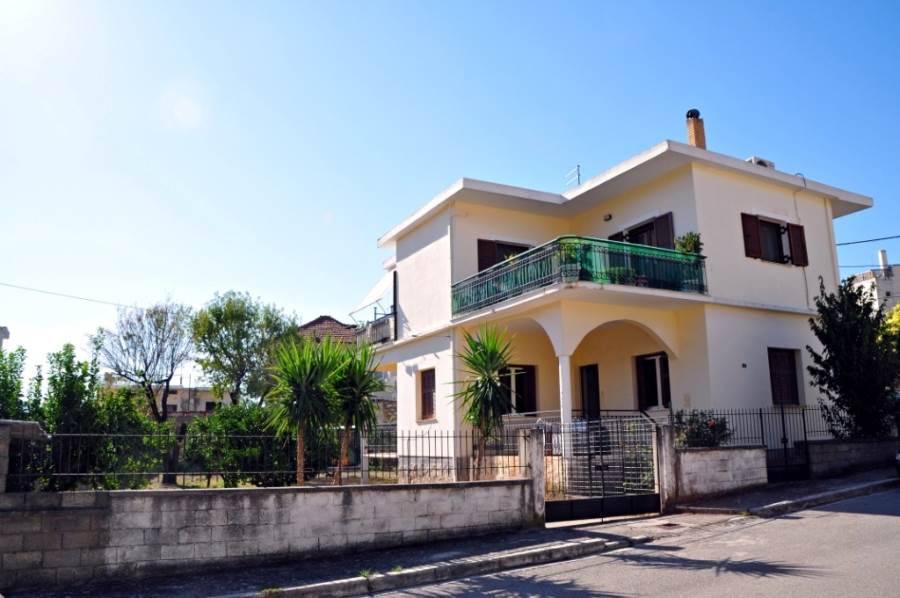 (For Sale) Residential Apartment || Fokida/Amfissa - 107 Sq.m, 2 Bedrooms, 150.000€ 