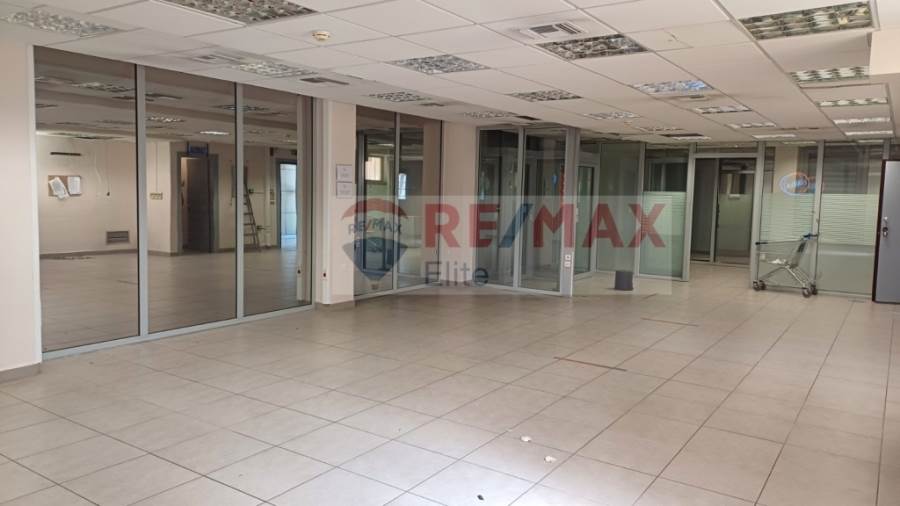 (For Rent) Commercial Retail Shop || Athens South/Agios Dimitrios - 522 Sq.m, 4.500€ 