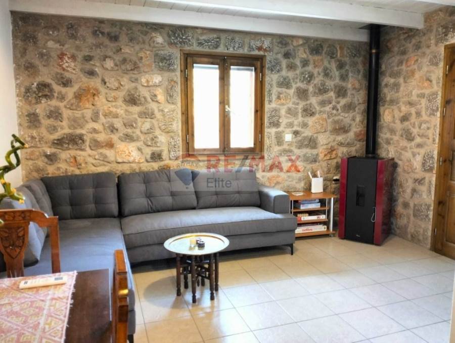 (For Rent) Residential Maisonette || Fokida/Galaxidi - 74 Sq.m, 2 Bedrooms, 700€ 