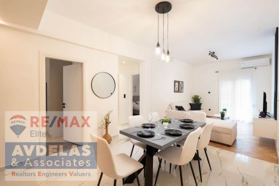 (For Sale) Residential Apartment || Athens Center/Athens - 76 Sq.m, 2 Bedrooms, 290.000€ 
