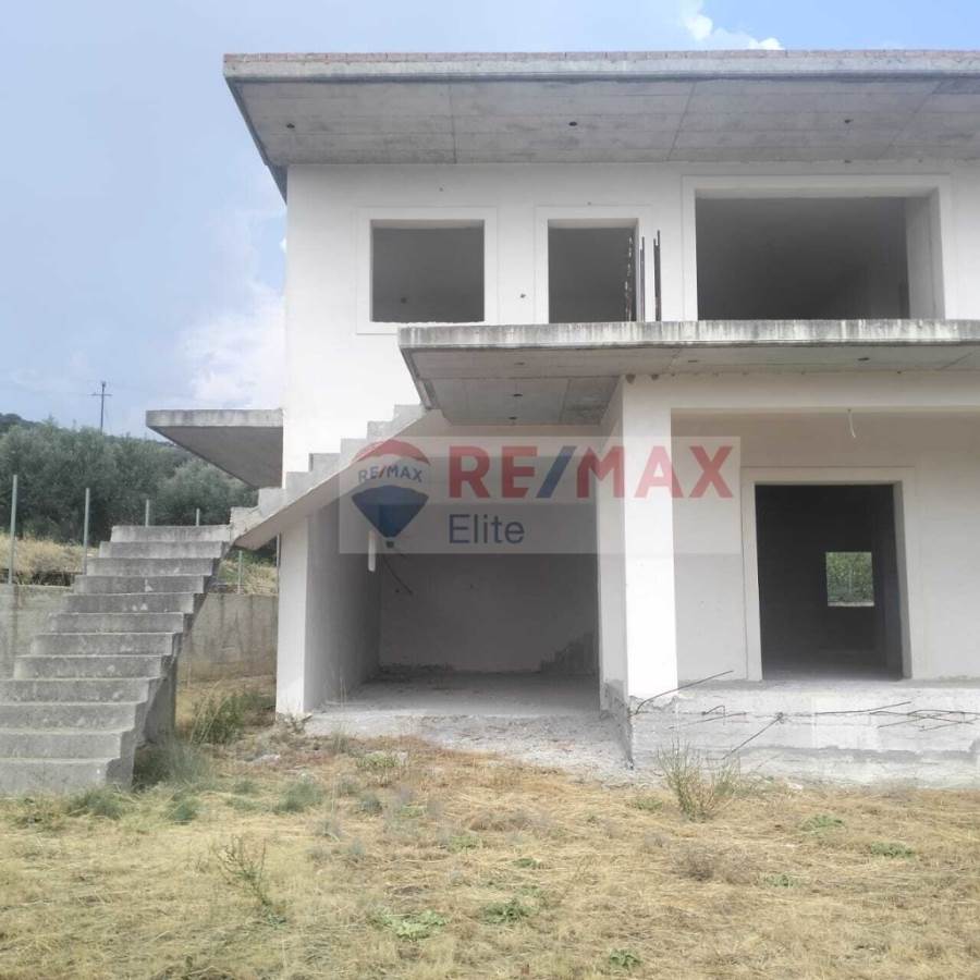(Προς Πώληση) Κατοικία Μονοκατοικία || Ν. Φωκίδας/Τολοφώνα - 263 τ.μ, 4 Υ/Δ, 180.000€ 