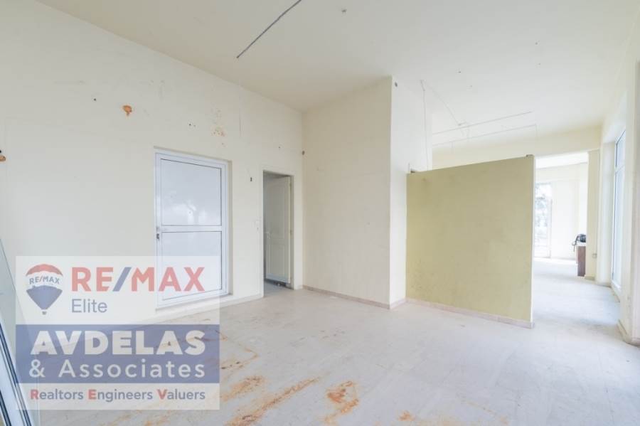 (For Sale) Commercial Retail Shop || Athens South/Nea Smyrni - 510 Sq.m, 250.000€ 