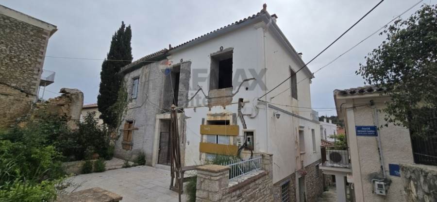 (Προς Πώληση) Κατοικία Μονοκατοικία || Ν. Φωκίδας/Γαλαξίδι - 370 τ.μ, 5 Υ/Δ, 370.000€ 